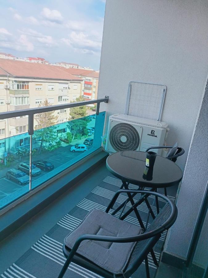 Christopher Apartment Oradea Exterior foto